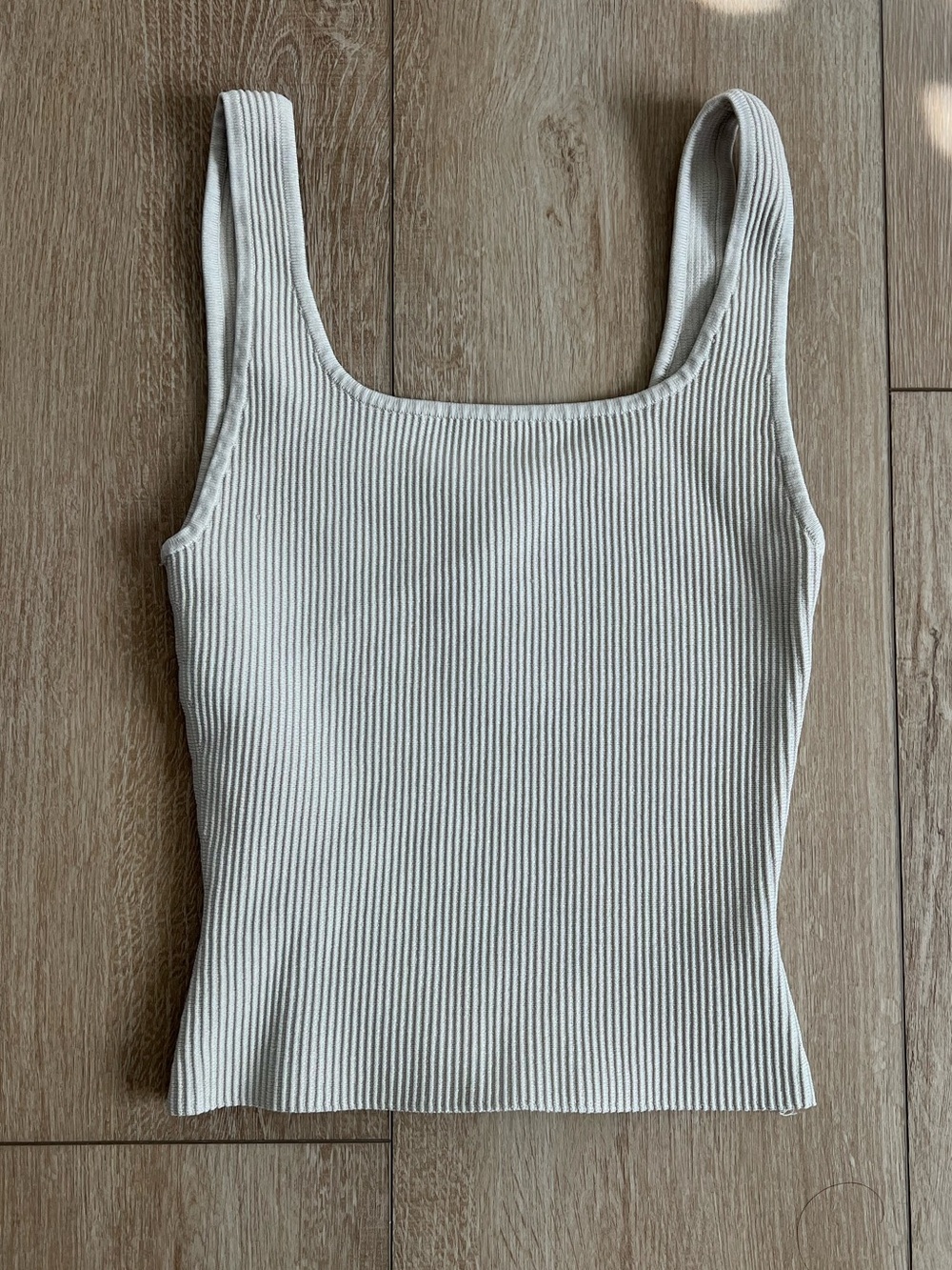 Babaton from Aritzia Sculpt Knit Square Cream Neck Tank Top Sz S